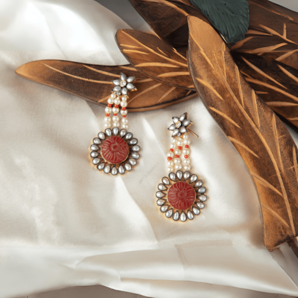 Earrings in orange stone and pearls KER 136